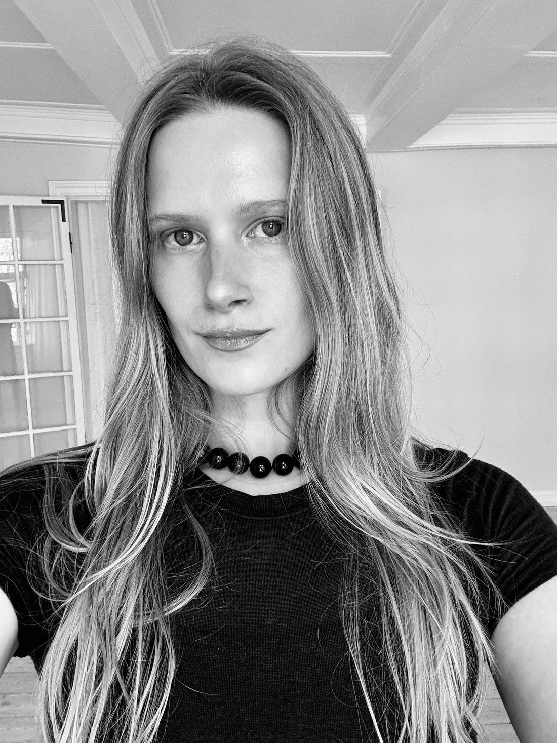 We interviewed our inspiring house model, Amalie Rose. In this interview, she shares her personal experiences with Meishai's haircare and invites us along on her journey towards health, beauty, and self-care.